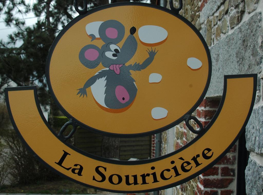 La Souriciere Vila Silenrieux Exterior foto